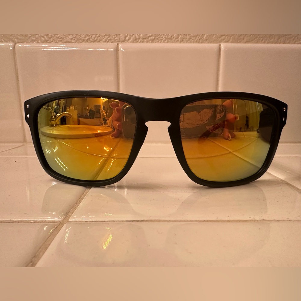 Brand new Oakley Holbrooks, never been worn.